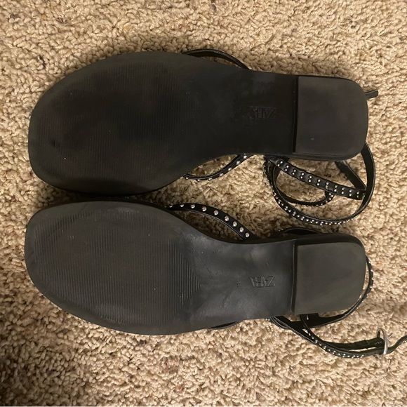 Studded flat sandals - Picture 7 of 9